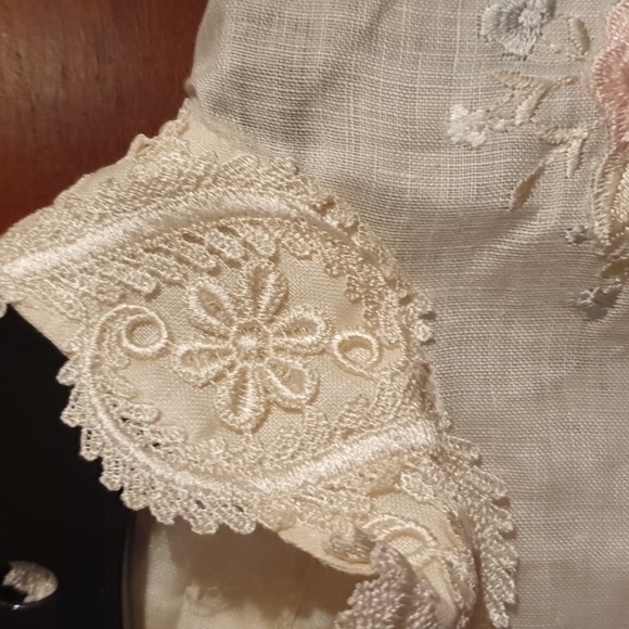 Vtg Dellaporta Embroidered Linen Puff Sleeve Blouse - Picture 3 of 5